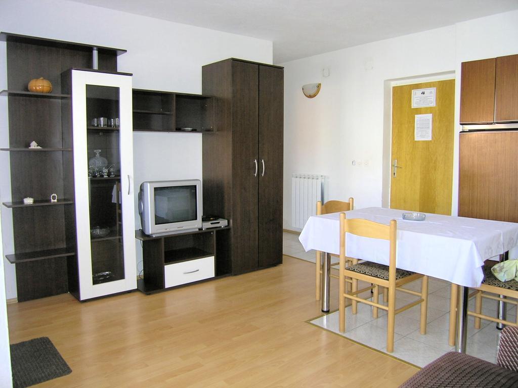 Zahija Apartment Krk Habitación foto